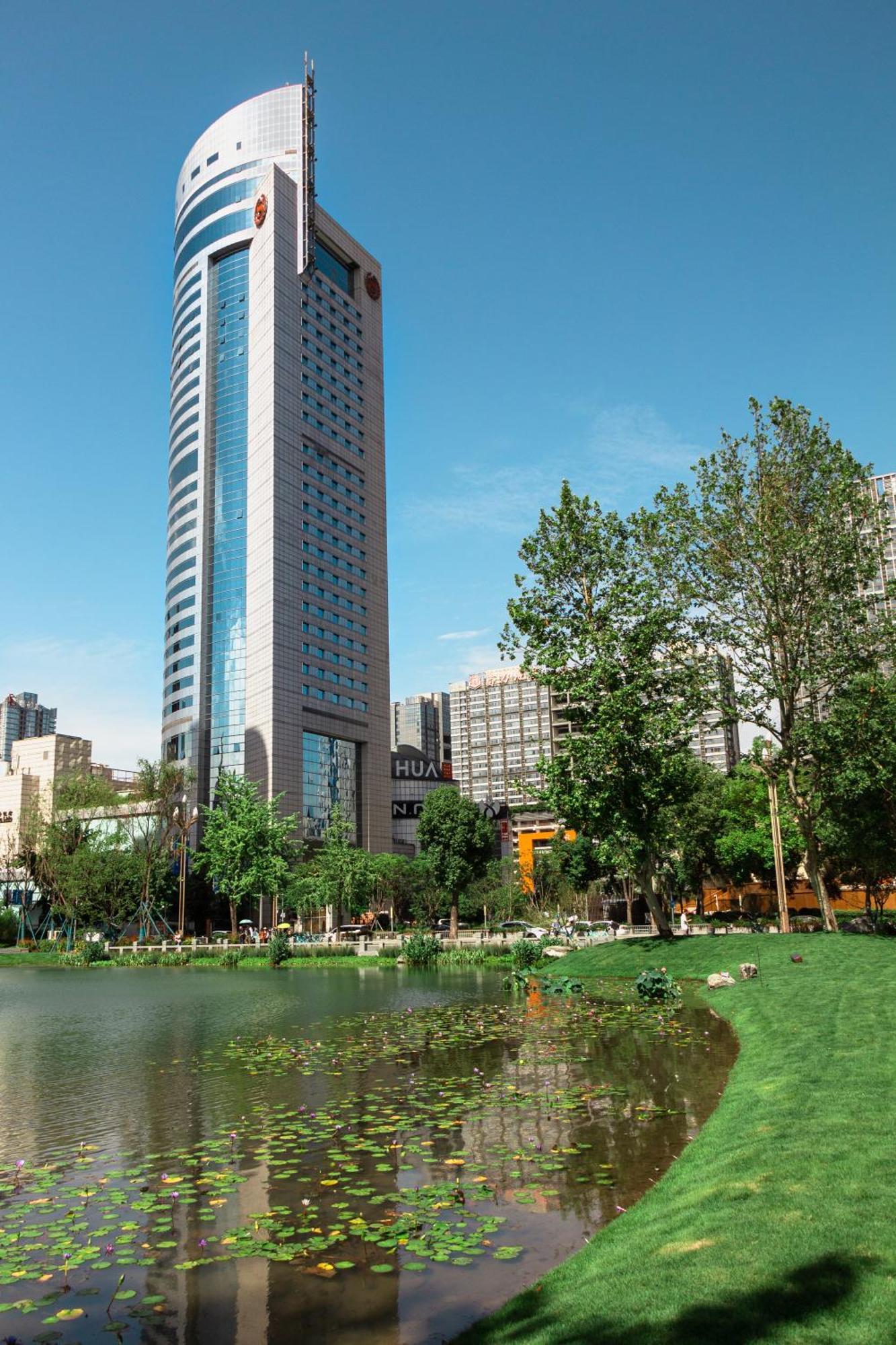 Sheraton Chengdu Lido Hotel Exterior foto