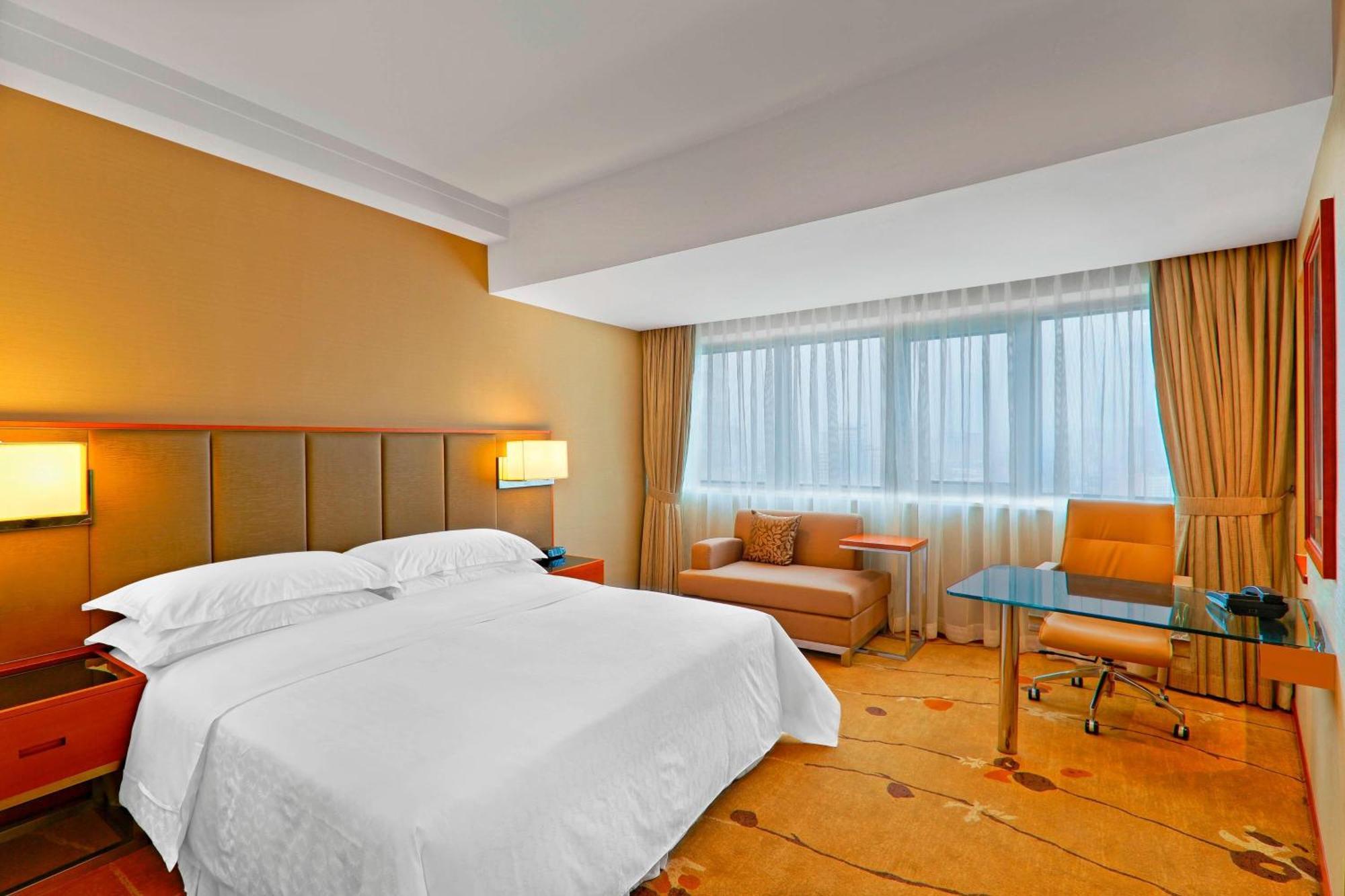 Sheraton Chengdu Lido Hotel Exterior foto